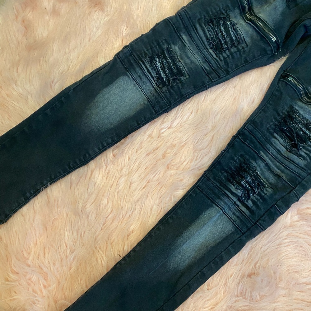 Jeans - Picture 2 of 3
